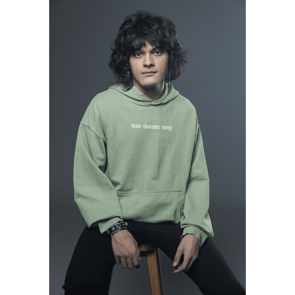 gildan-pullover-hoodie-of-a-man-with-a-haircut-inspired-by-70s-rockstars-m35853